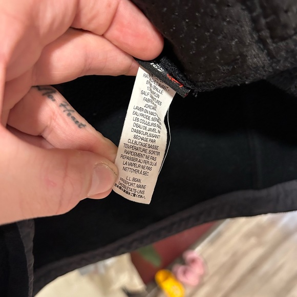 L.L. Bean Long Sleeve Black and Gray XL Jacket All Zippers Working - Picture 5 of 8